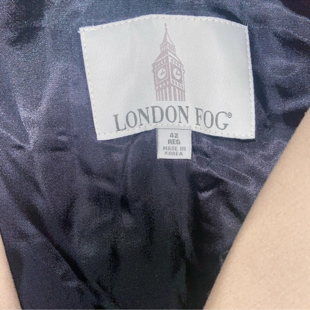 London Fog Trenchcoat - Picture 9 of 14
